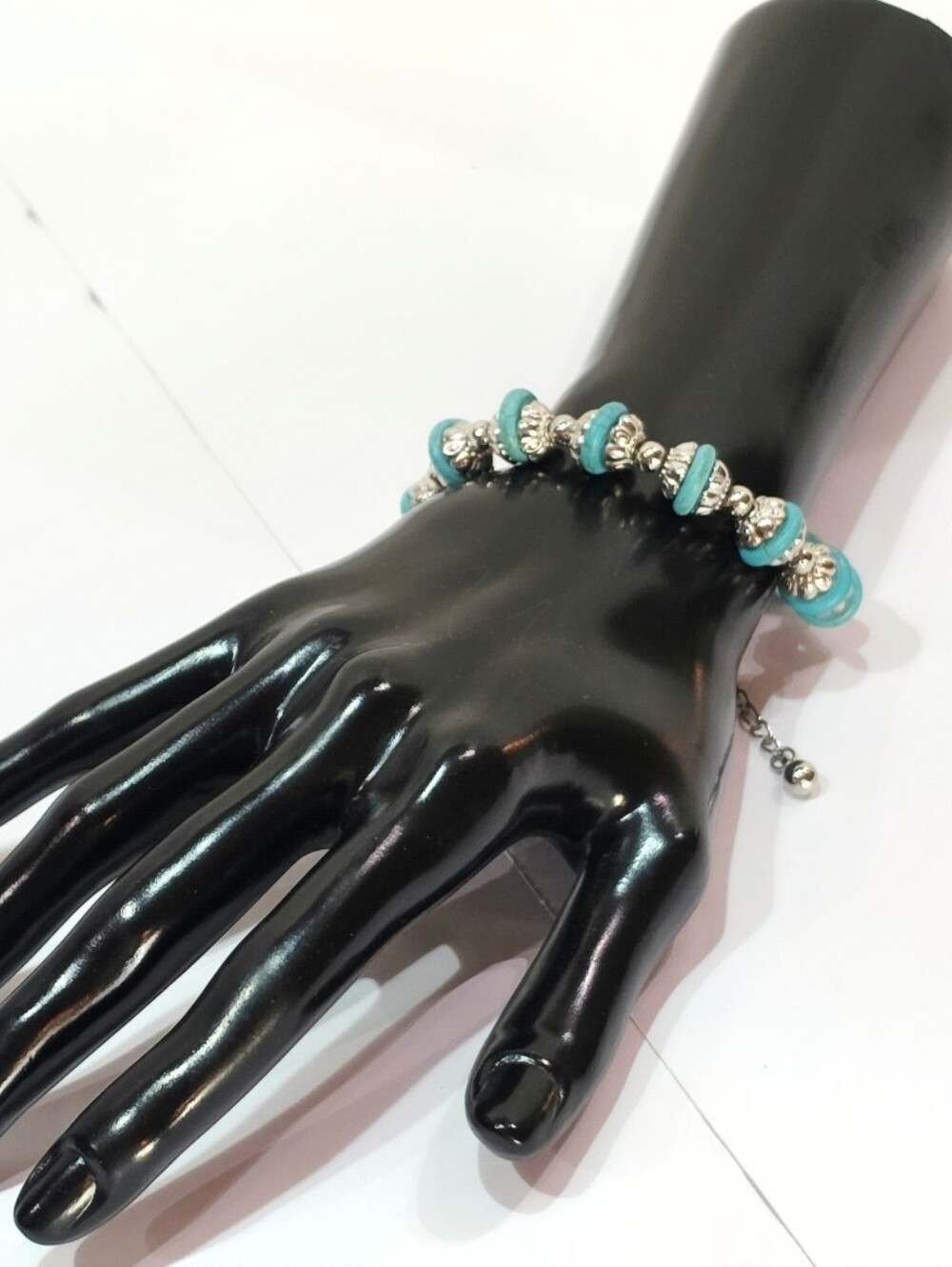 Southwestern Turquoise Bead Bracelet Silver Colored Spacer 8 Inch Wire Beaded
